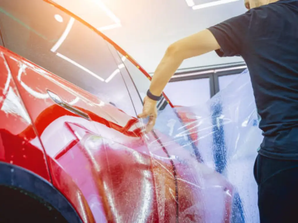 cómo proteger la pintura del coche del sol
