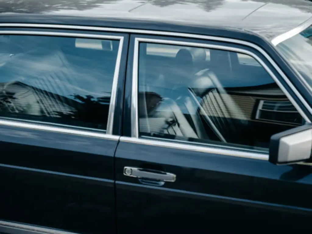 Coût du teintage des vitres d'une voiture 4 portes