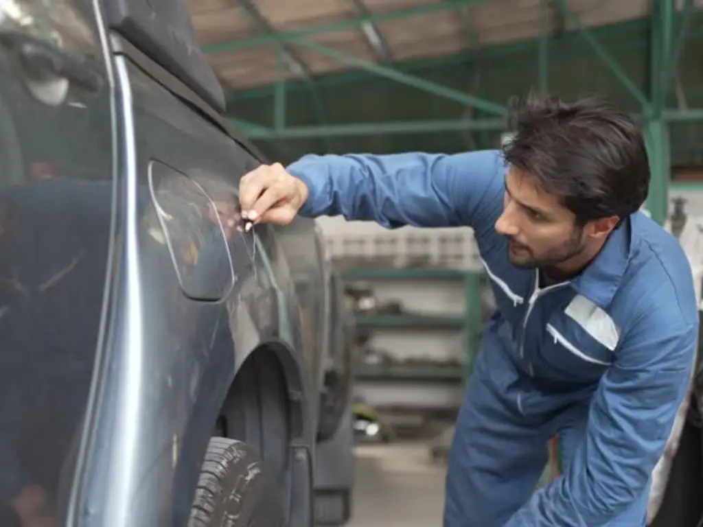 Combien de vinyle pour envelopper une voiture2