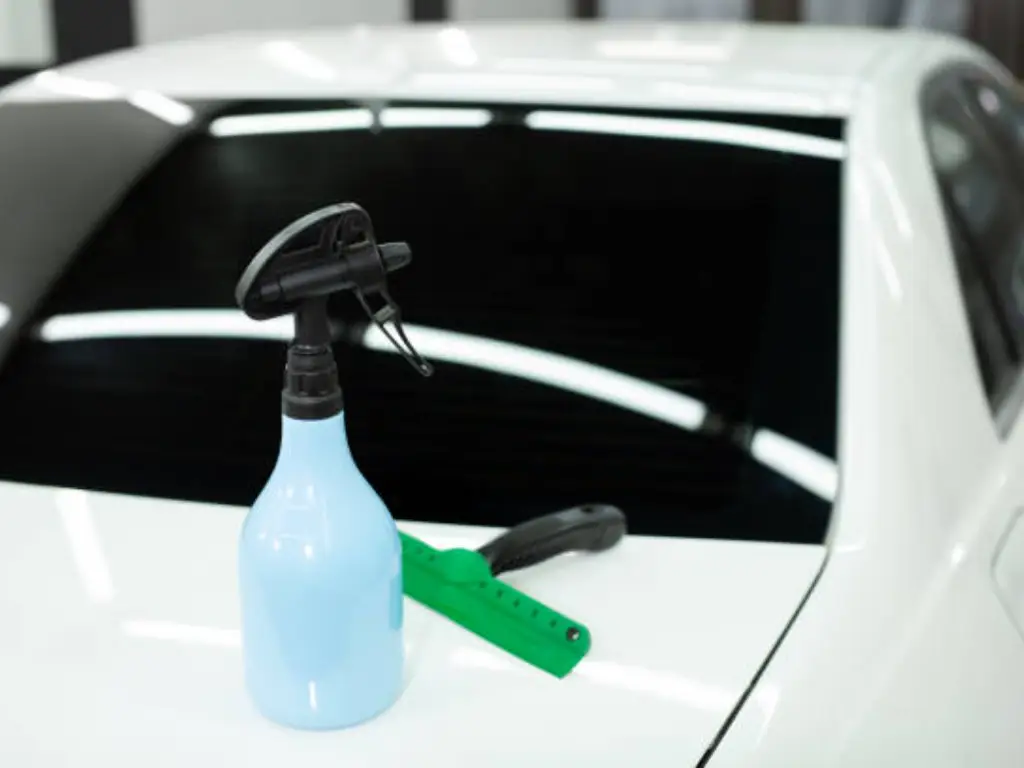 Comment obtenir un revêtement céramique transparent sur une voiture2