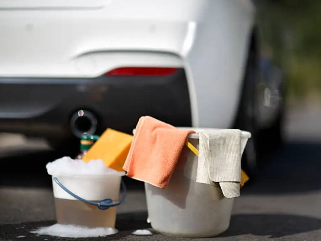 Comment obtenir un revêtement céramique transparent sur une voiture3
