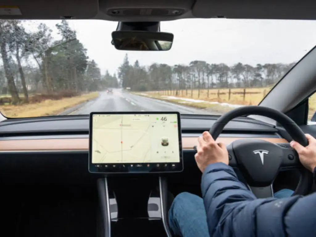 tesla windshield replacement